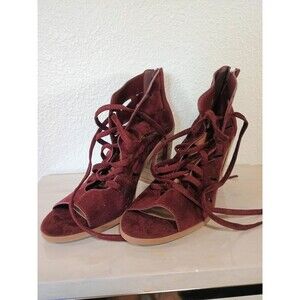 Soda Burgundy/Plum Suede Viola Lace Up Heels Womens Size 9.5